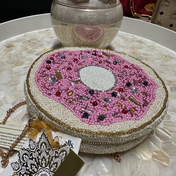 NWT Viral Marshall Pink Beaded Donut Crossbody Bag So Unique! - Picture 6 of 7